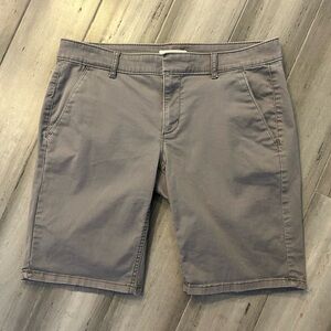 LOFT Bermuda Shorts, Size 6, Gray in GREAT CONDITION